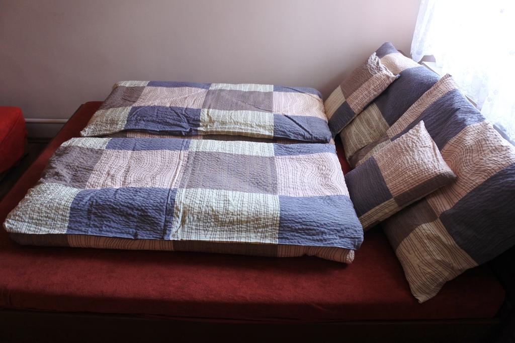 Kisasszony Apartman Eger Extérieur photo